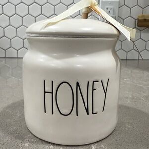Large Rae Dunn Honey pot with Lid and dipper